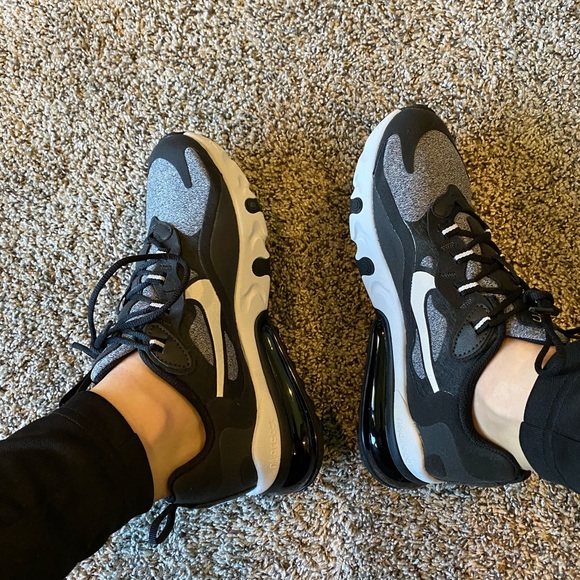 FLASH SALE Nike Air Max 270 React Women’s Sneakers - Picture 3 of 11